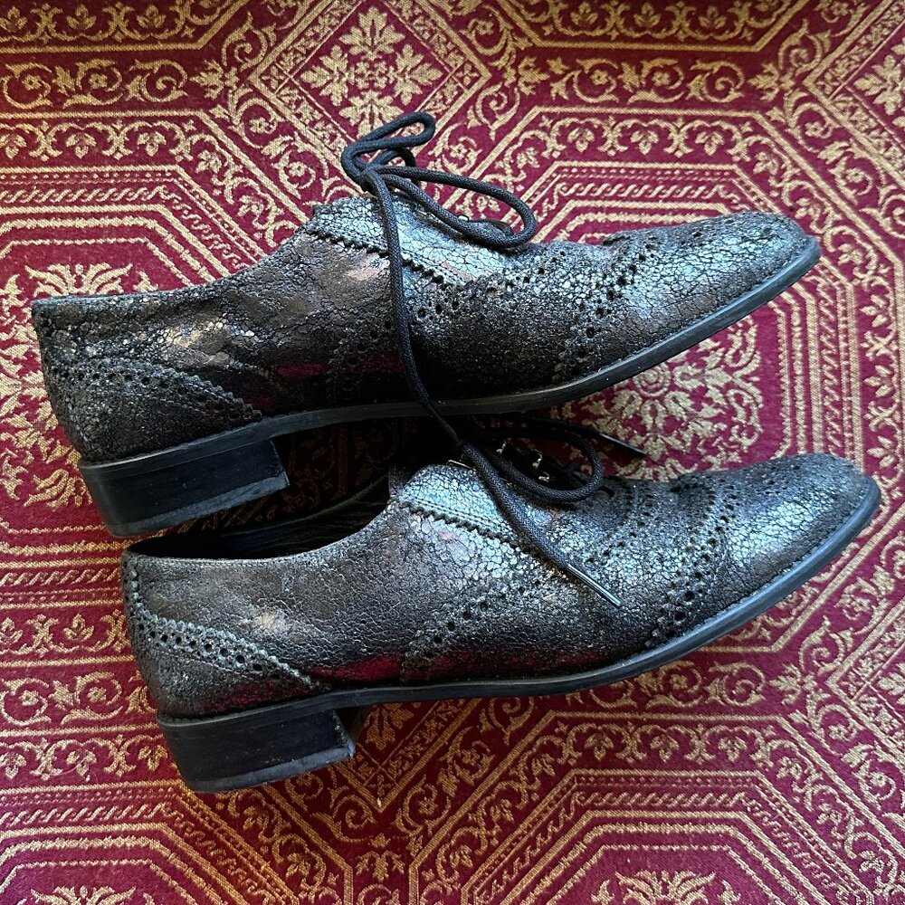 Metallic Silver Leather Oxfords/ Stuart Weitzman/ Size 7.5